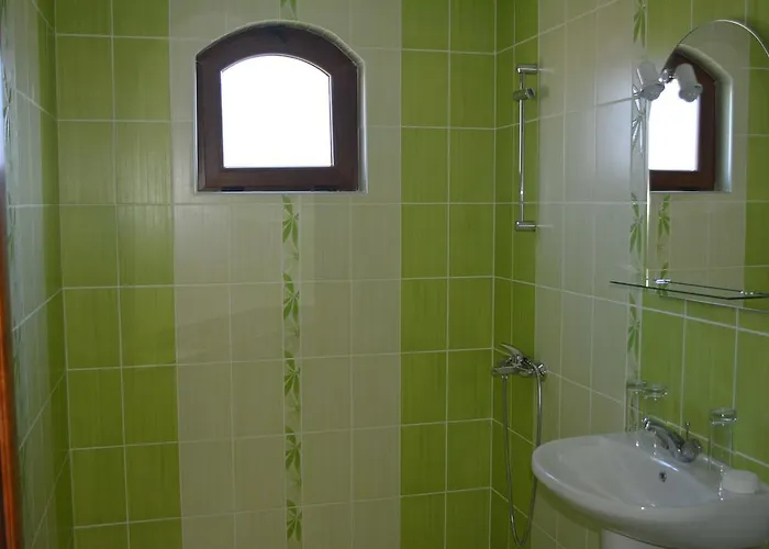 Konukevi H Dzhogolanov Koprivştitsa