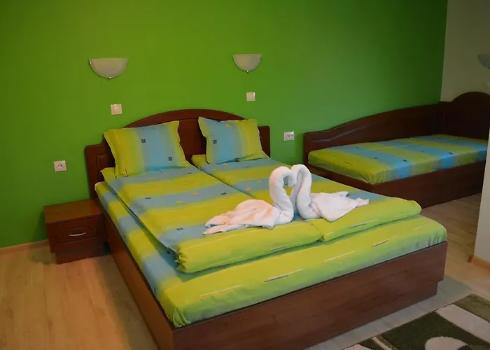 H Dzhogolanov Konukevi 3*