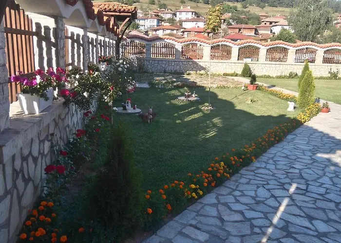 H Dzhogolanov Konukevi 3*