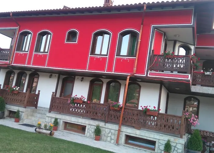 Konukevi H Dzhogolanov 3*